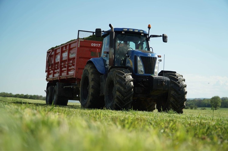 Predám New Holland tg 285 - 3