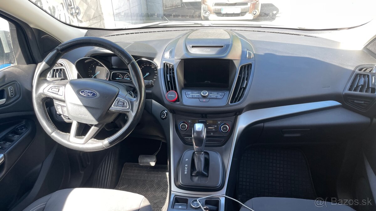 Prenájom Ford Kuga - 3