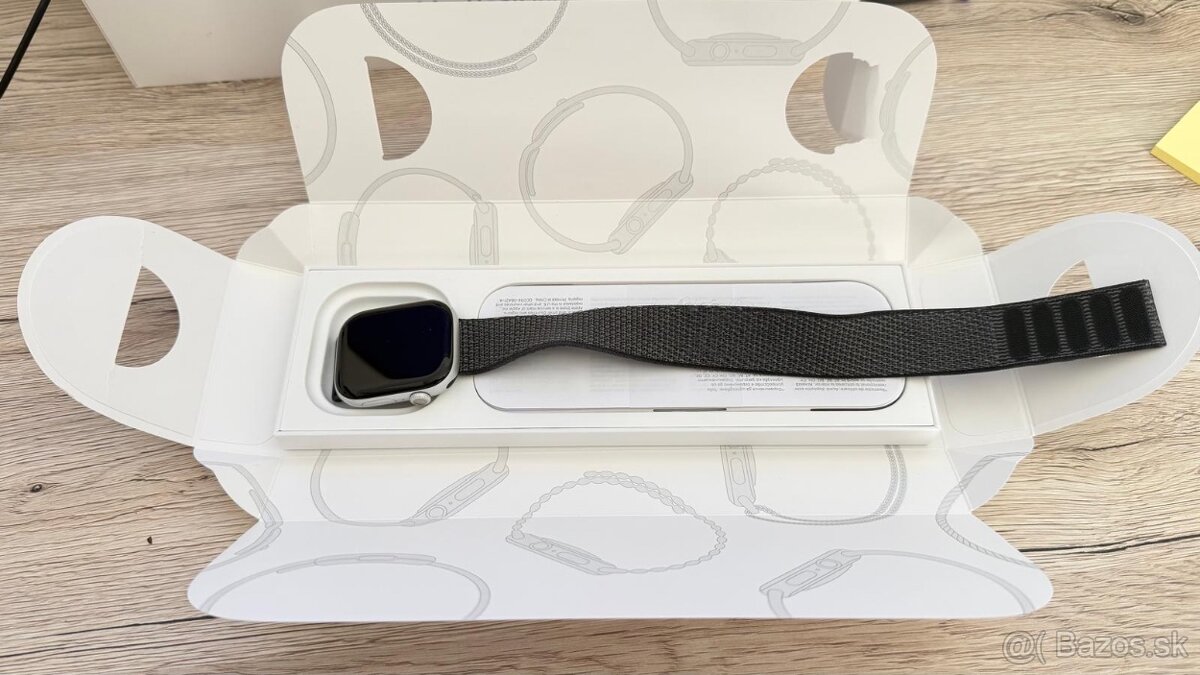 Apple Watch Series 10 46mm - Silver - 3