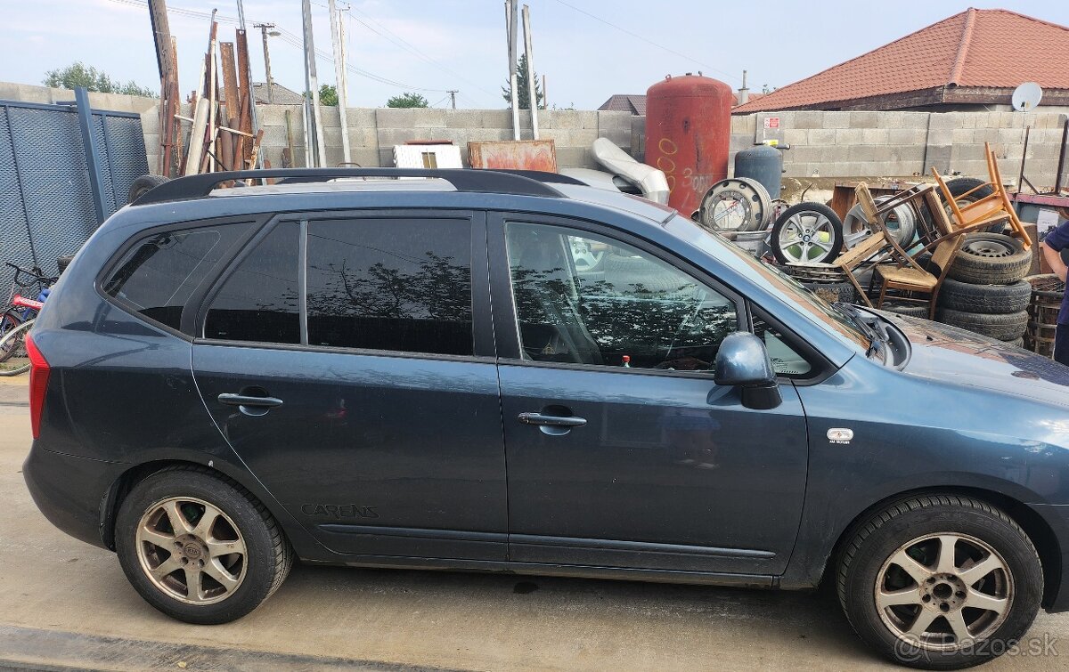 Kia carens roč.2011 - 3