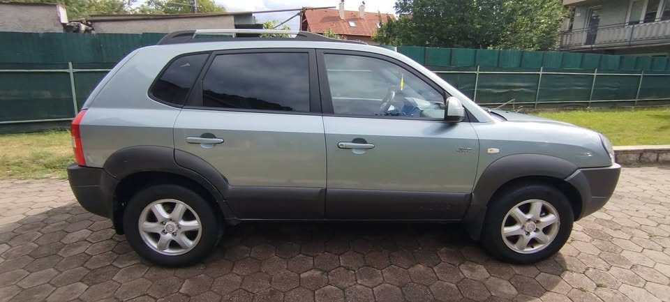 Hyundai Tuscon 2,0L 4x4 benzin - 3