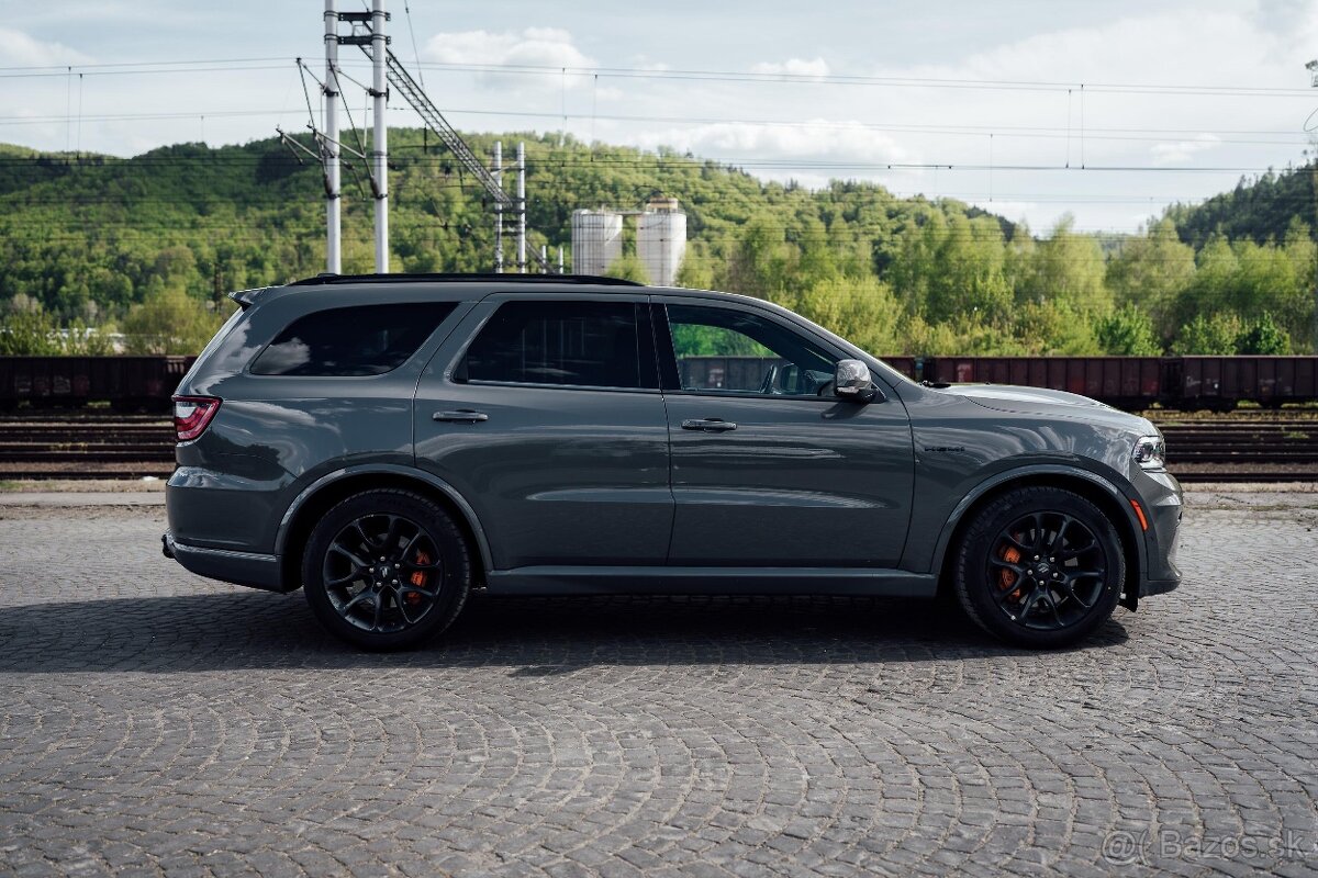 DODGE DURNAGO 5.7 HEMI TOWN N GO 2023 - 3