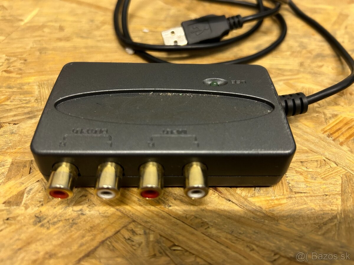 Behringer UCA200 - 3