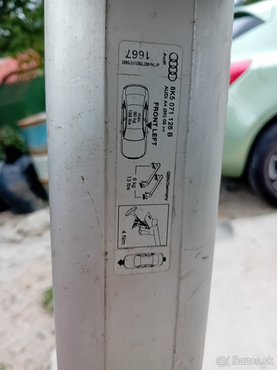 Predám strešný nosič na Audi A4 B8 - 3