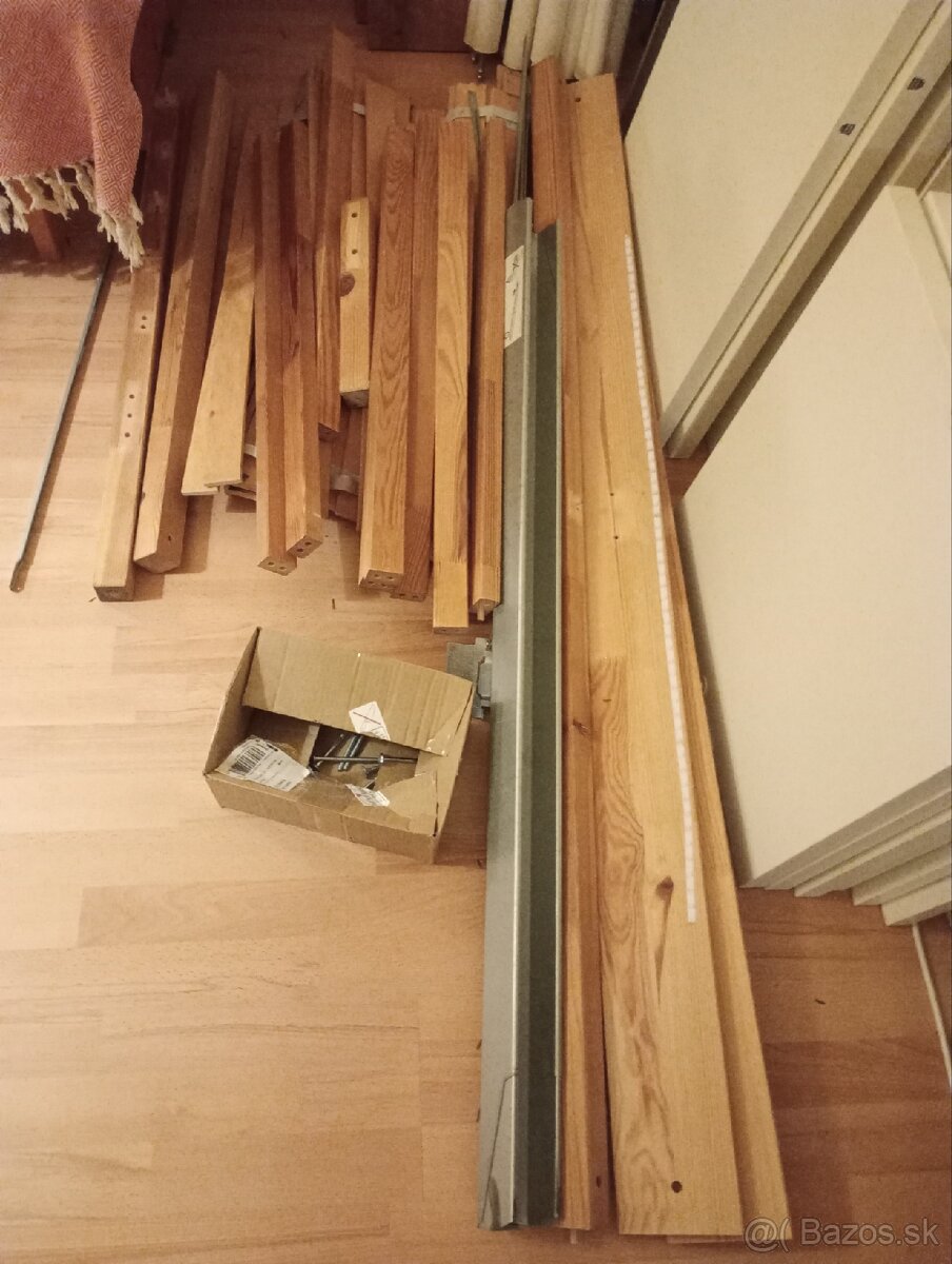 Drevená manželská posteľ - 3