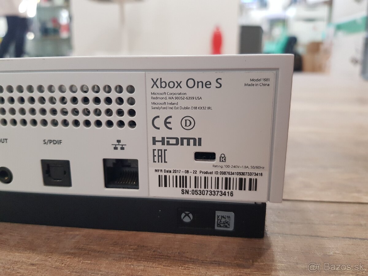 Xbox One S 500GB s mechanikou - 3