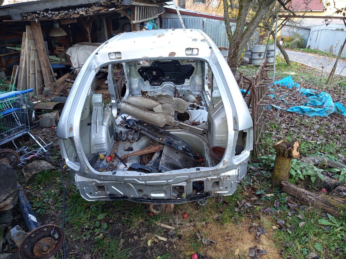 Predám skelet z Fabia 1 Combi - 3