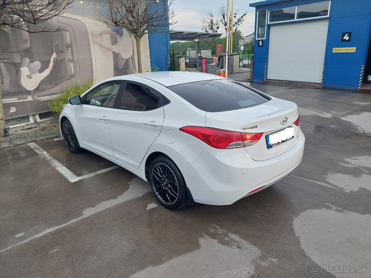Hyundai Elantra 1,6i 97kW - 3