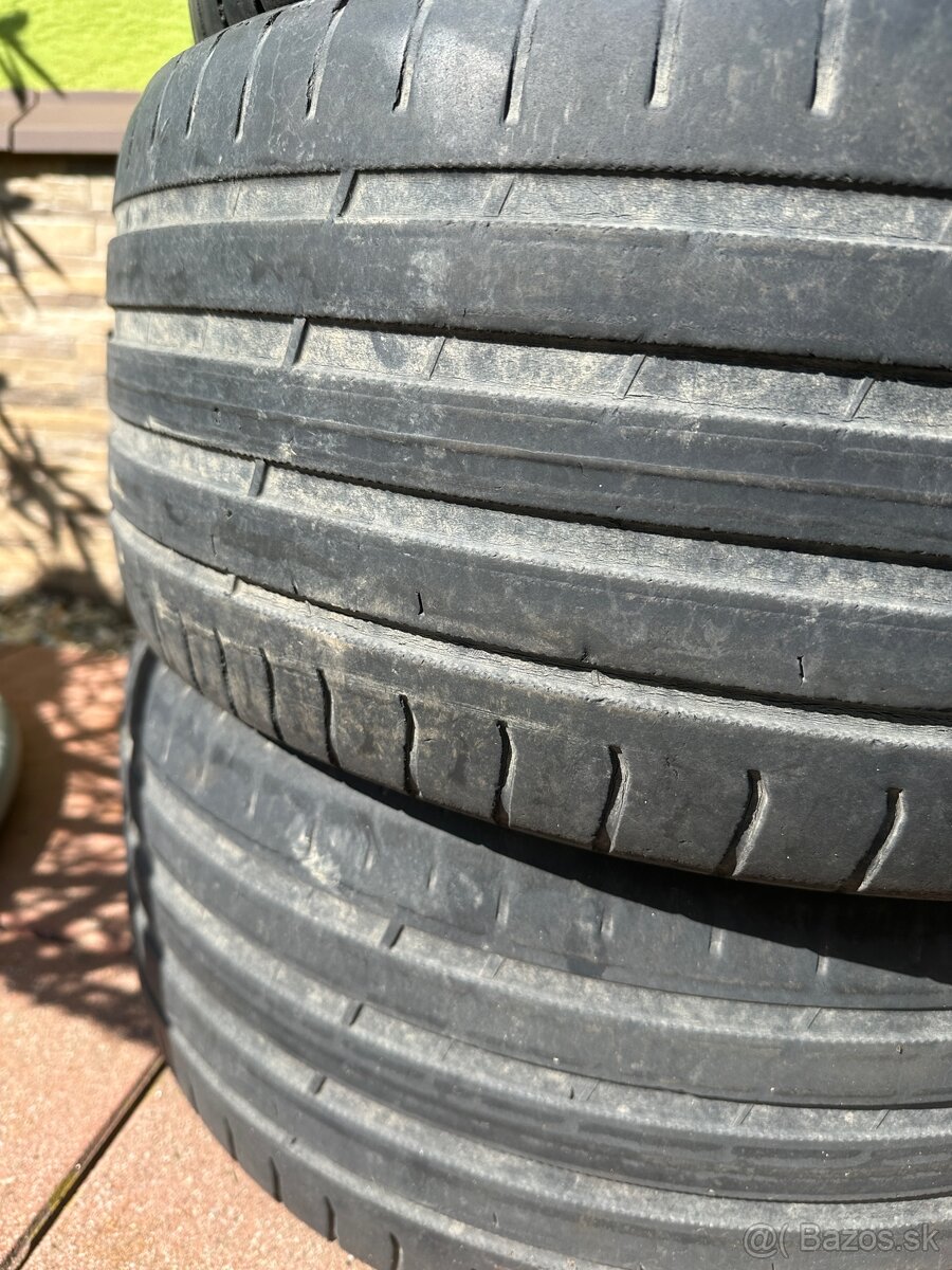 Nokian powerproof 235/45 r17 - 3