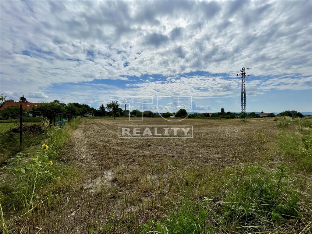 Na Predaj stavebný pozemok v obci Ostratice - 3