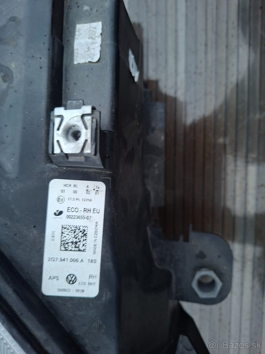 VOLKSWAGEN TAIGO PRAVY SVETLOMET - 3