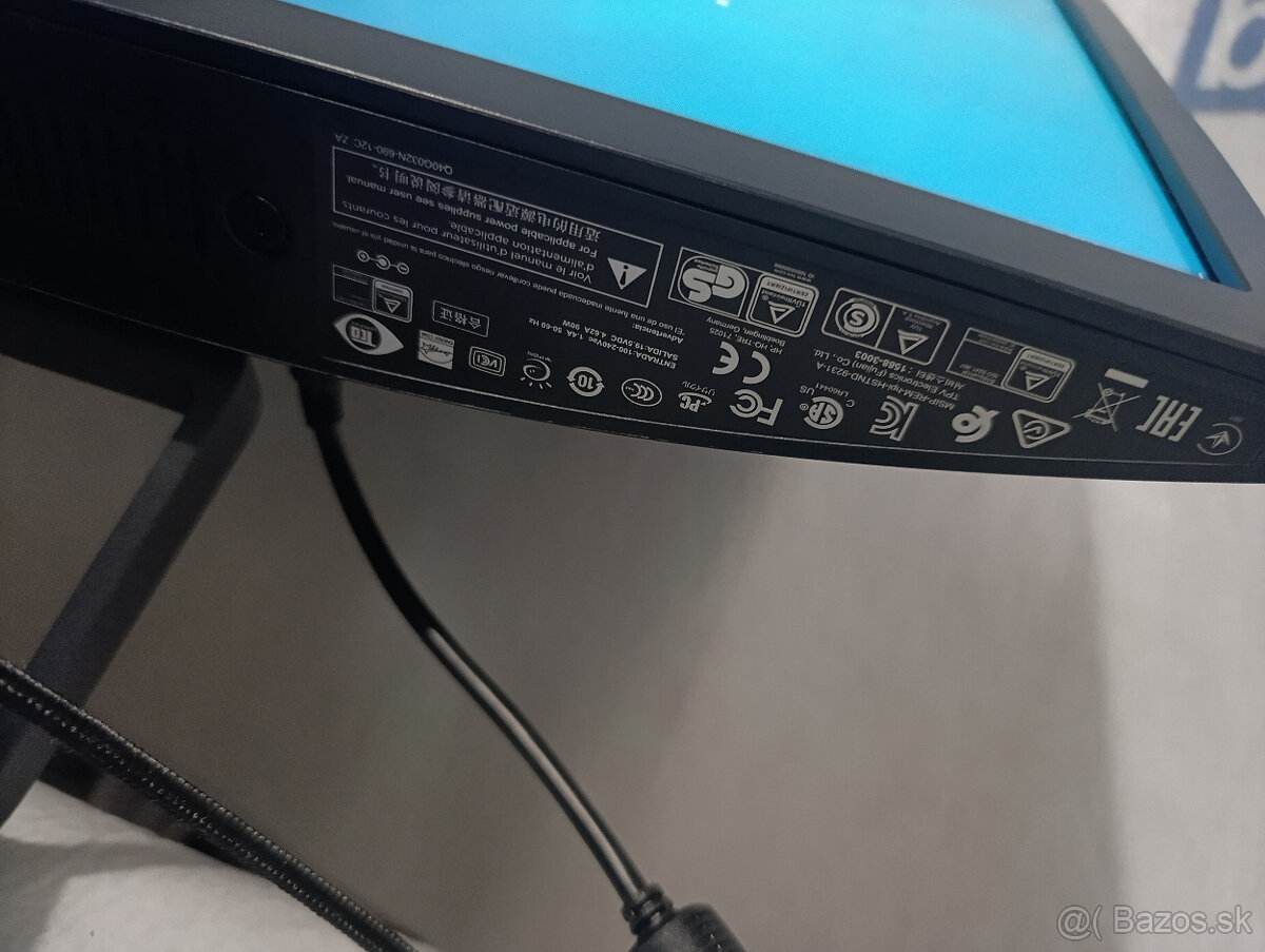 HP Pavilion, 32" - 3