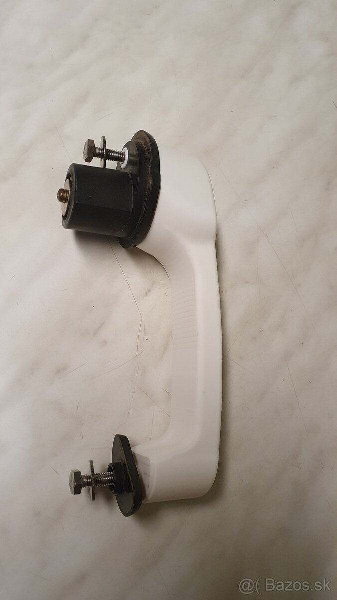 ♦Prasknutá rukoväť dverí na YANMARe? Pevná náhrada♦ - 3