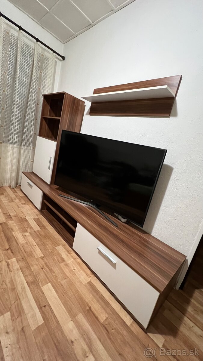 Obývacia stena v super stave - 3