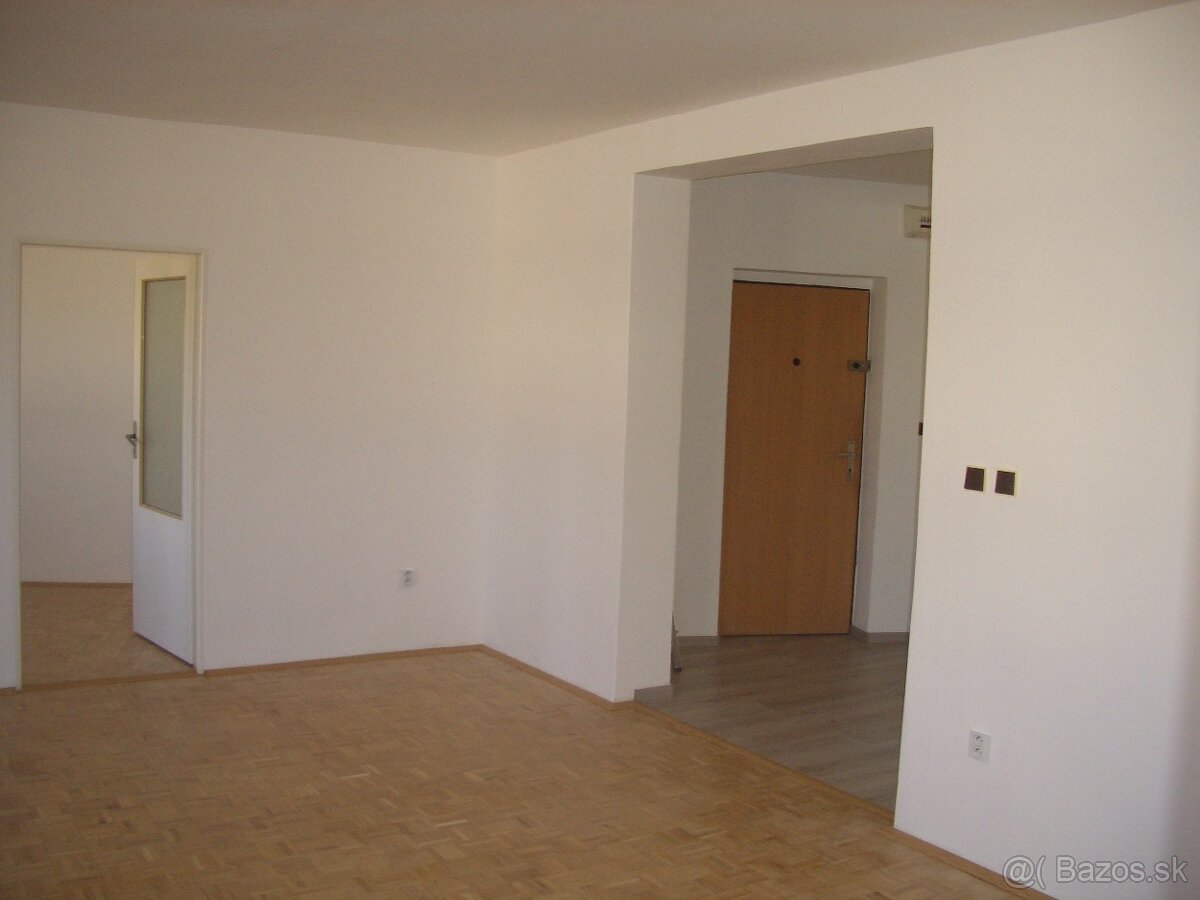 Realitný kancelária REALADR s.r.o. - 3