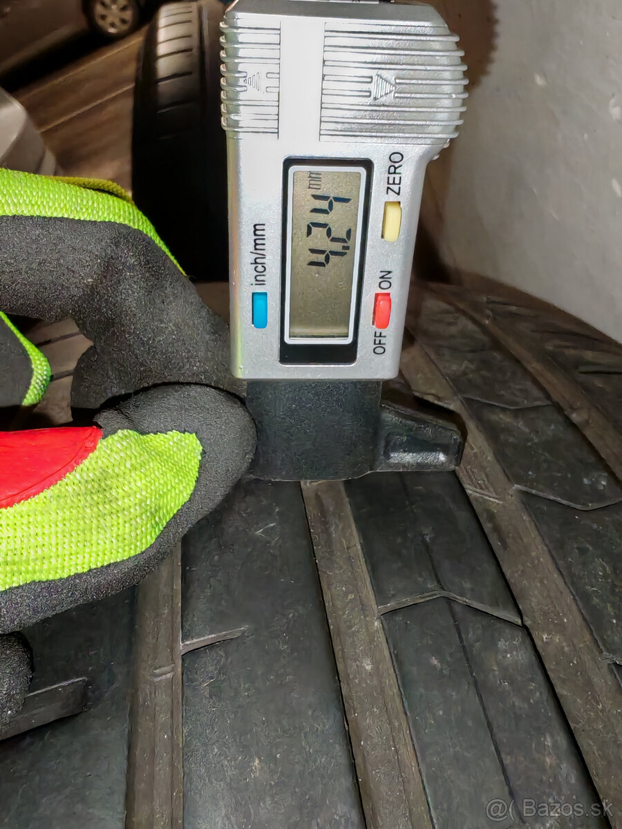 Letné Vredestein 235/55R19 (4kus) - 3