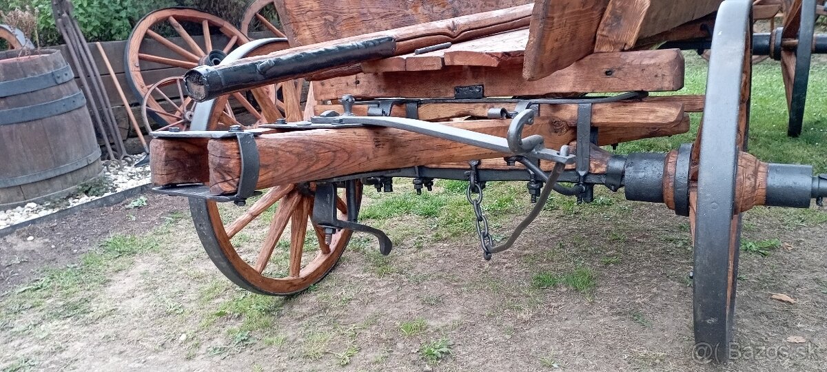 Starý drevený konský voz - 3
