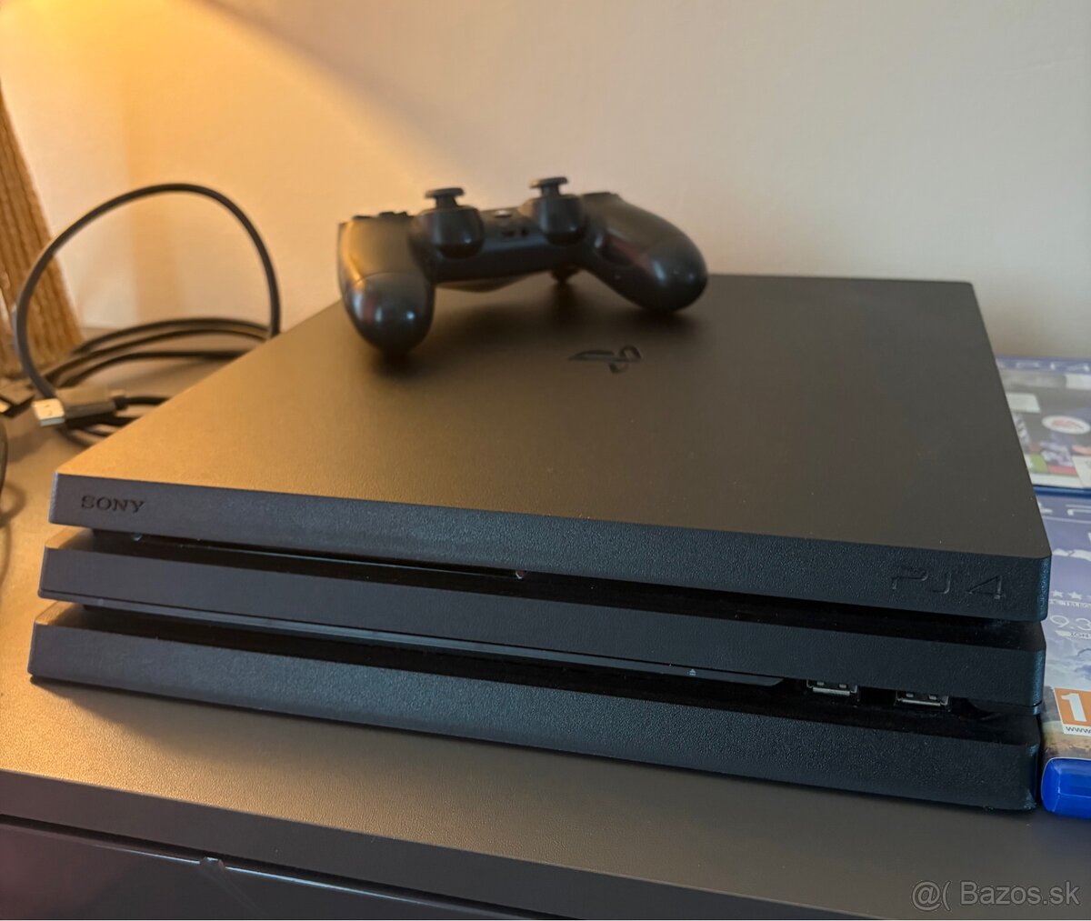 Playstation 4 pro konzola - 3