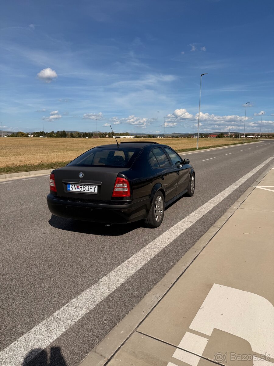 Škoda octavia 1.8t laurin&klement - 3