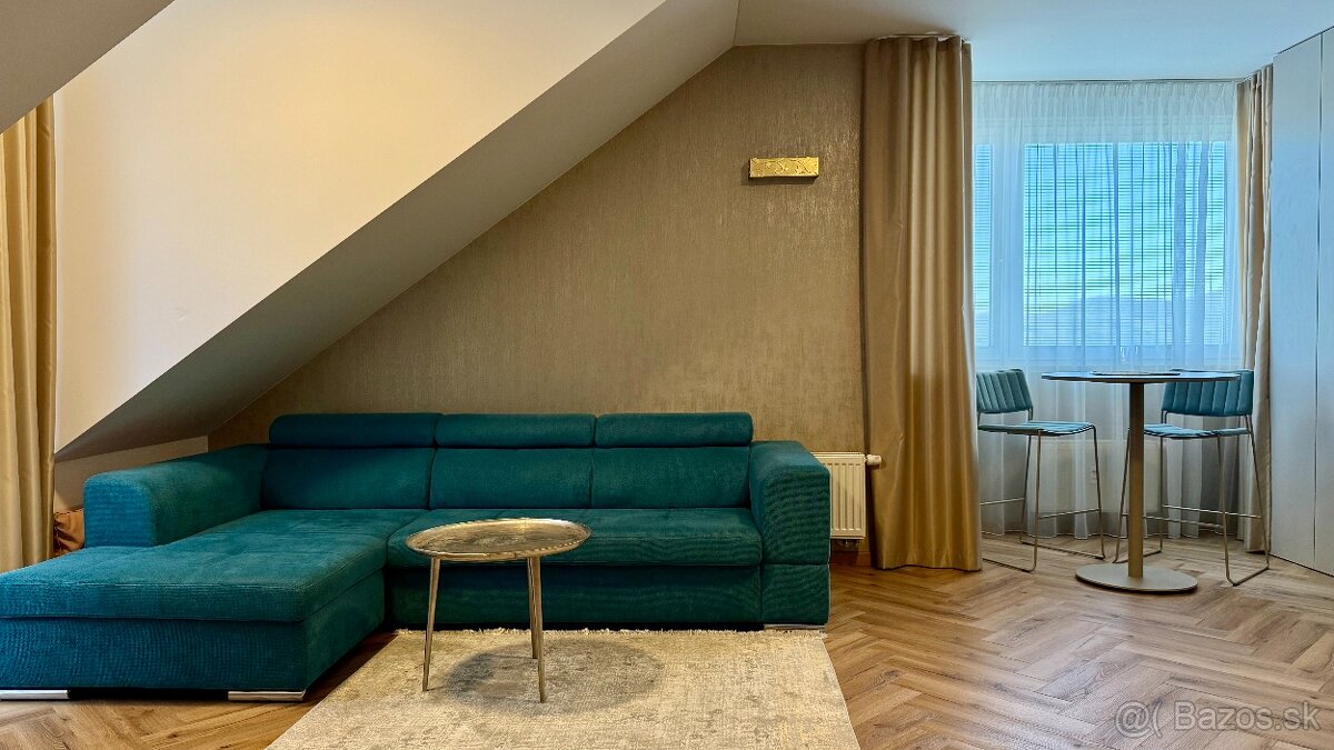 2- Izbový moderný byt na predaj s výhľadom na mesto. - 3