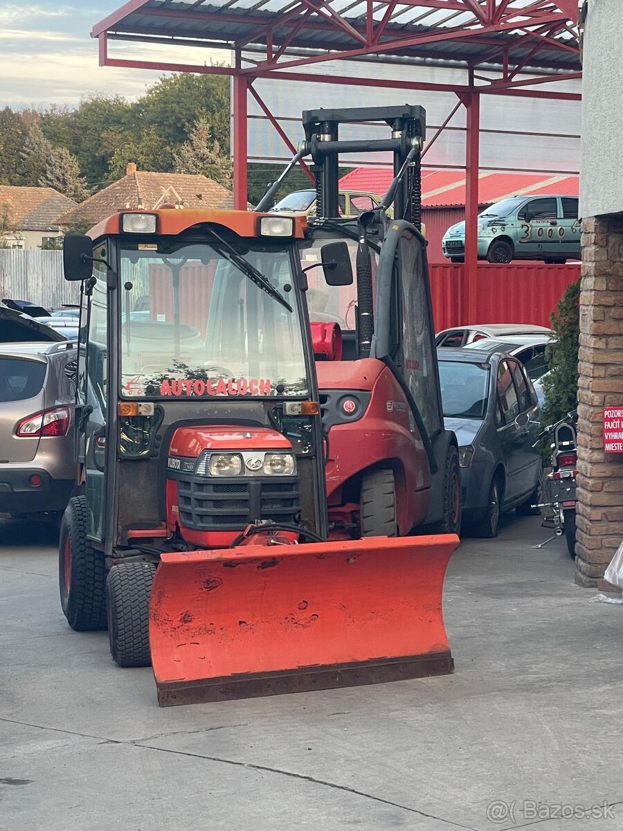 Malotraktor KUBOTA BX2200d so zimným setom - 3