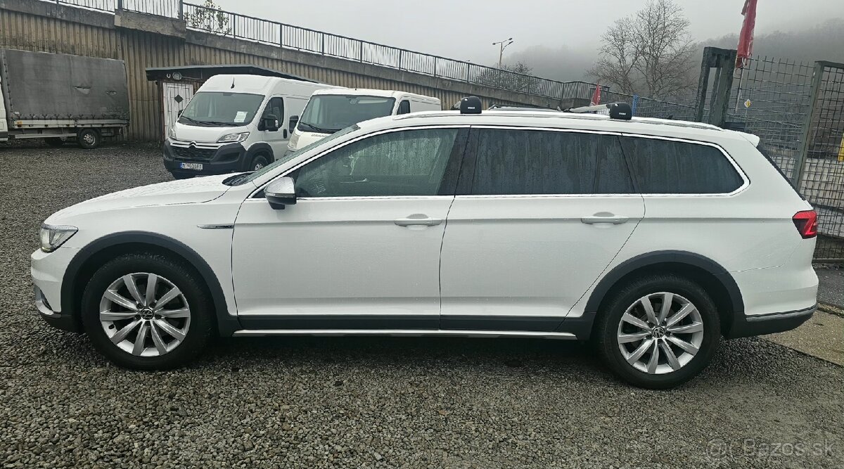 Volkswagen Passat Alltrack 2.0 TDI 4MOTION DSG - 3