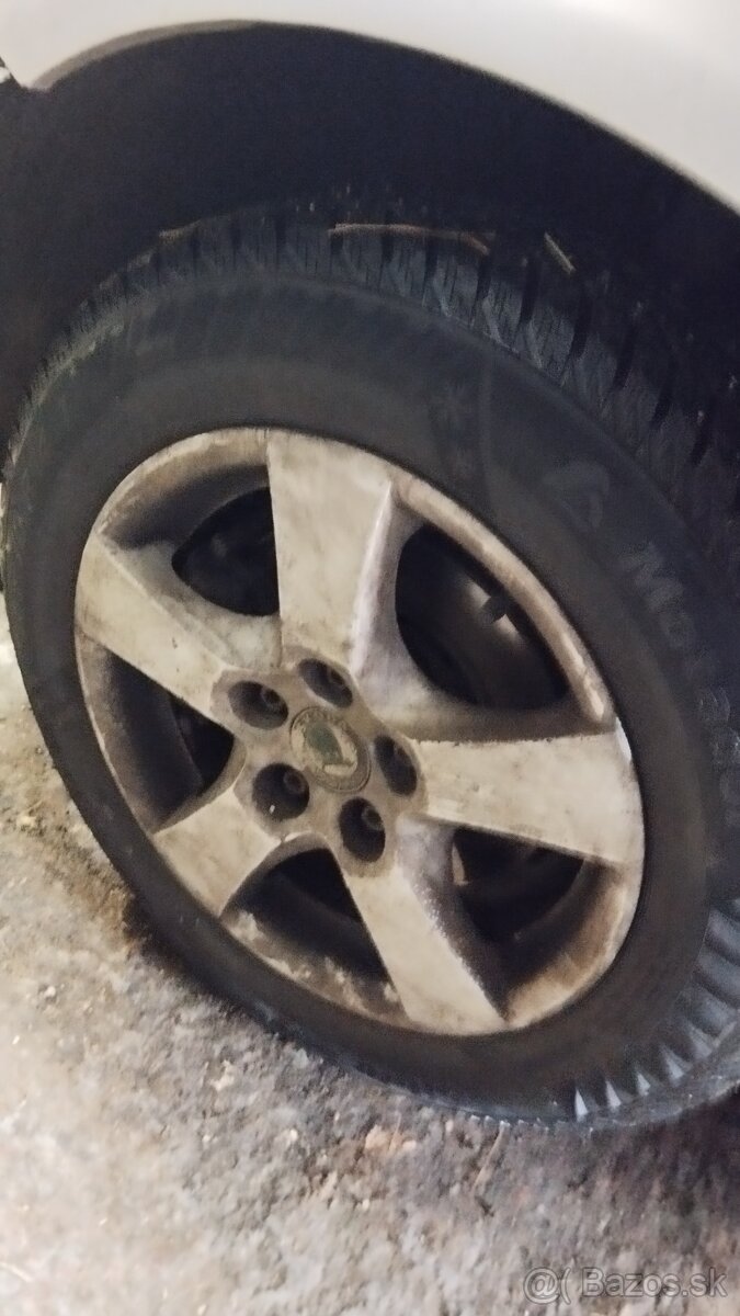 Predám Škodu Fabia na náhradné diely - 3