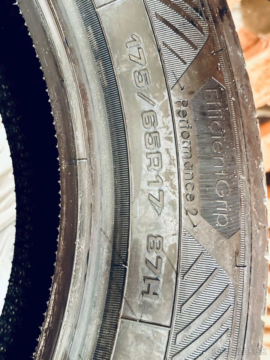 Goodyear Efficientgrip performance 2 176/65 r17 - 3