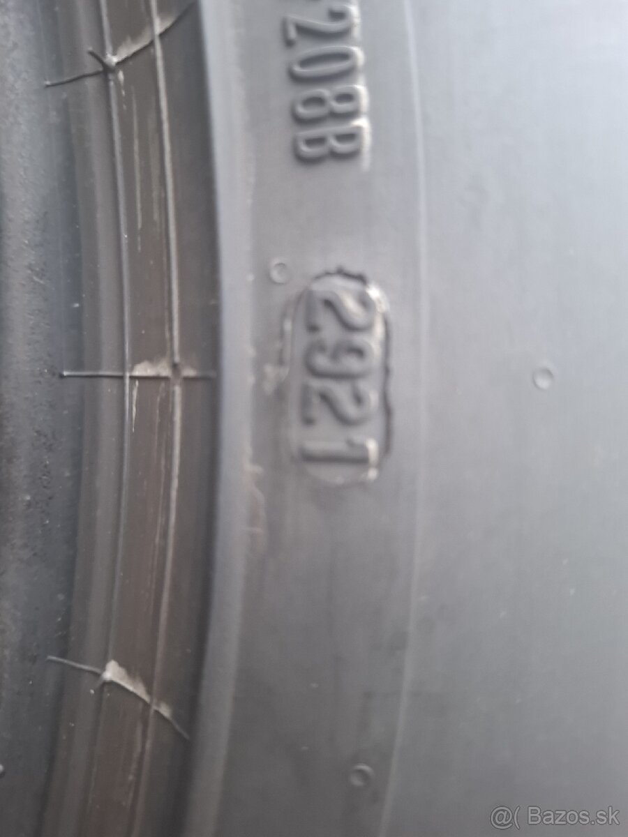Zimne pneumatiky 235/50 R19 Pirrelli Pzero Winter - 3