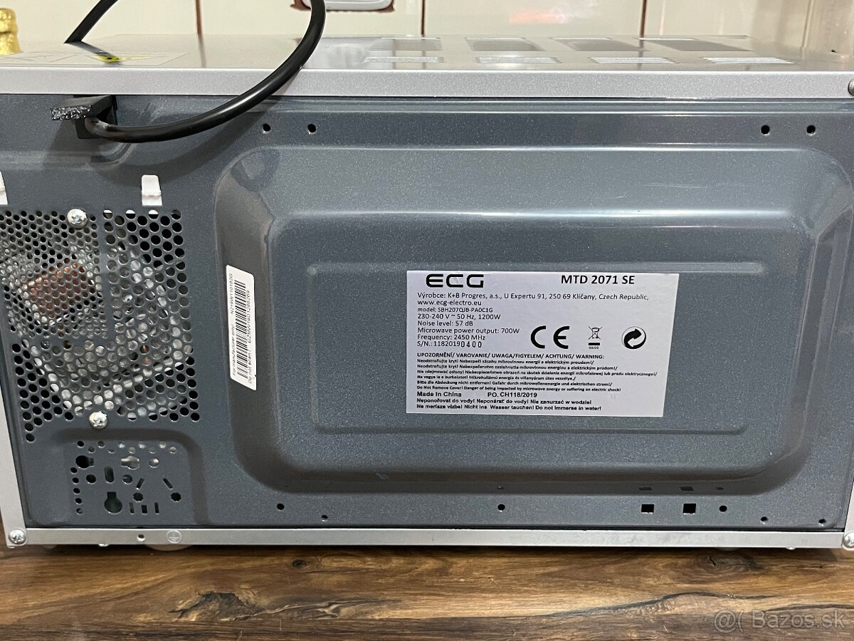 Mikrovlnka ECG MTD 2071 SE - 3