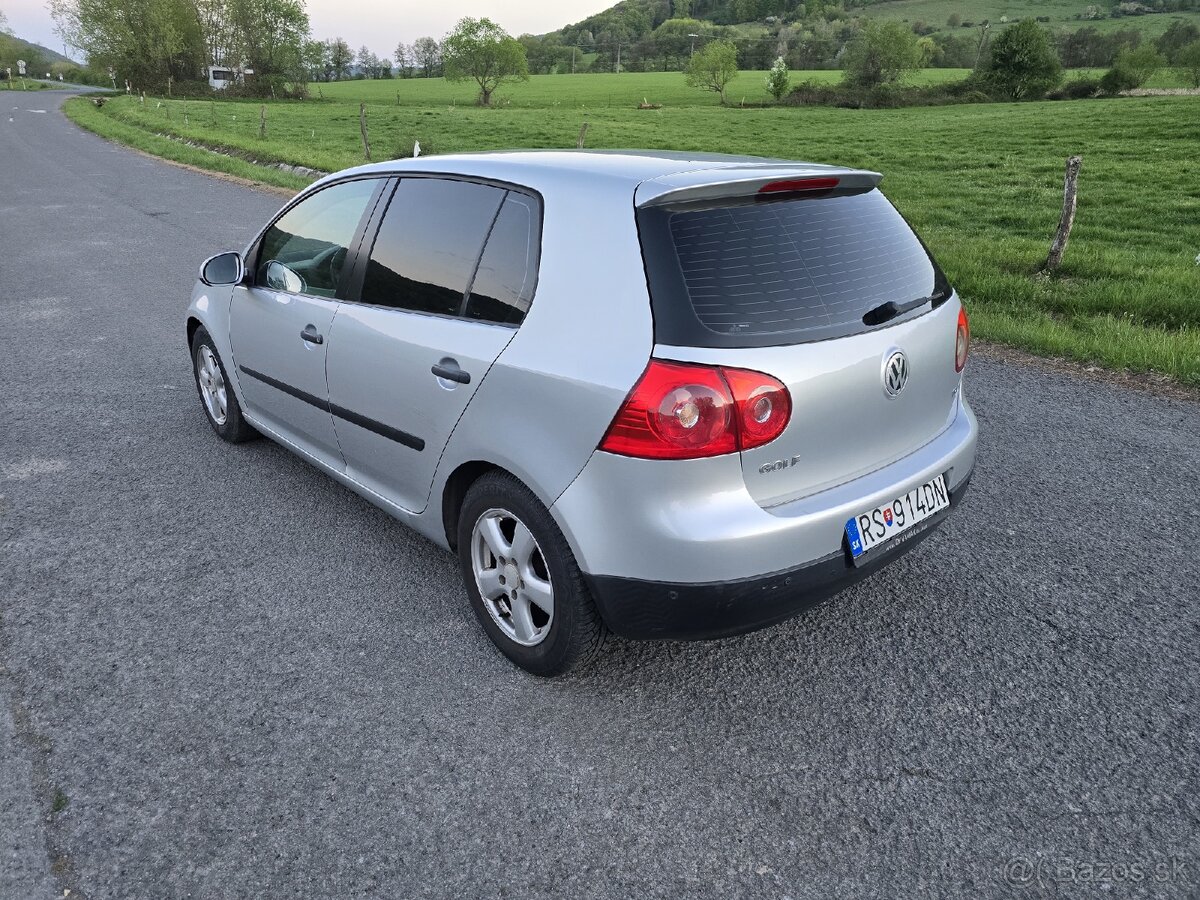 VW Golf 1.6 - 3