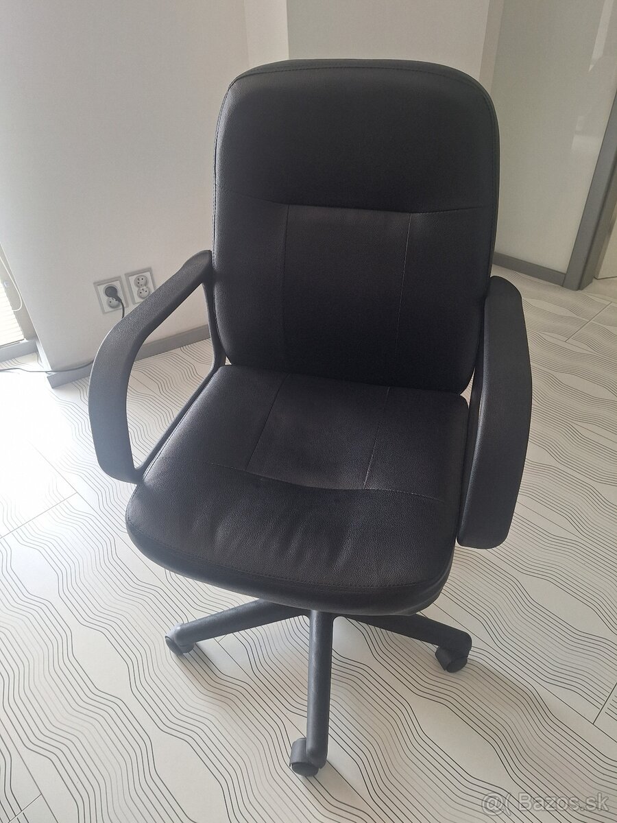 Kancelárske kreslo so stolom - 3