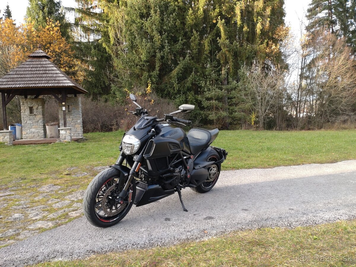 Ducati Diavel 1200 Dark Edition - 3