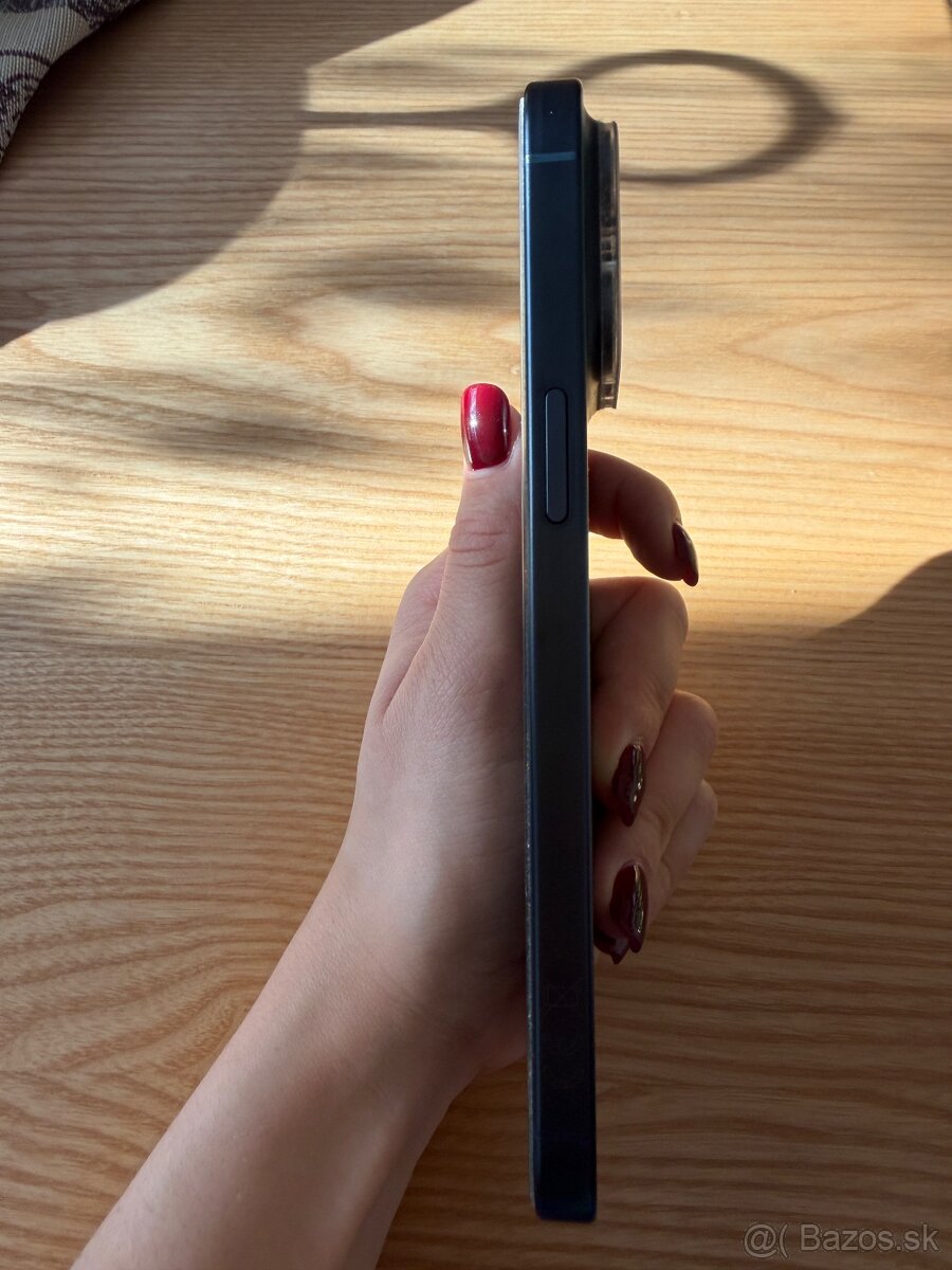 iPhone 15 Pro Max 512 GB - 3