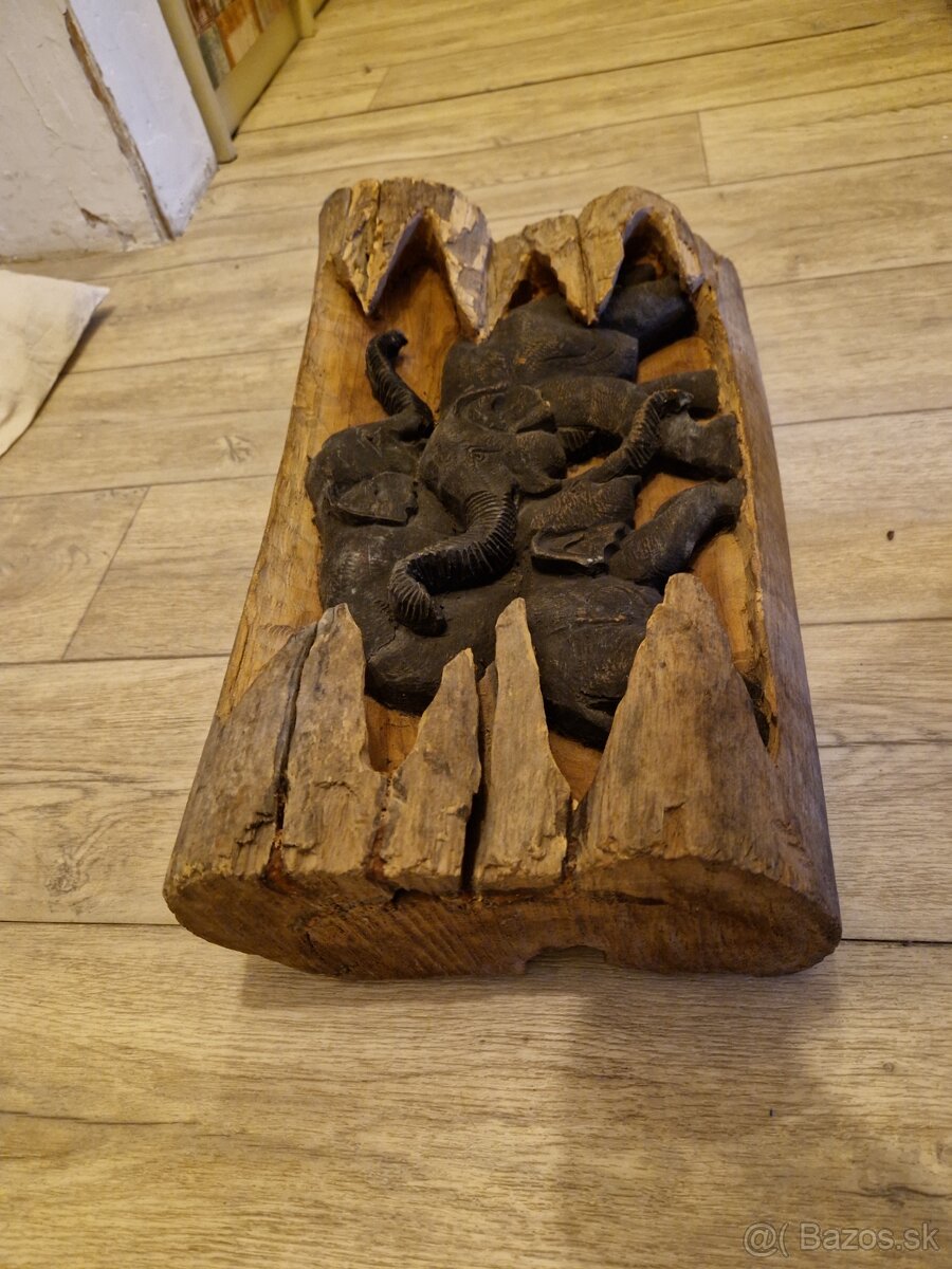 Vyřezávané slony - 3