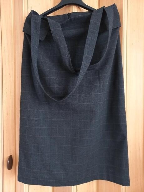 Dámsky kostým+suknička grátis - 3