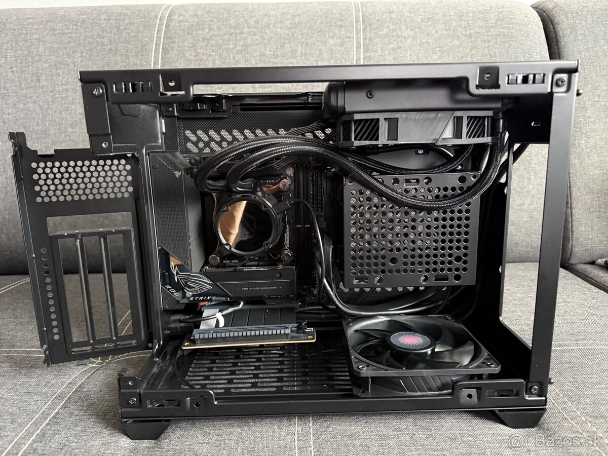 Krásna mini-ITX zostava (Z690-I + i7-12700K + NR200P V2) - 3