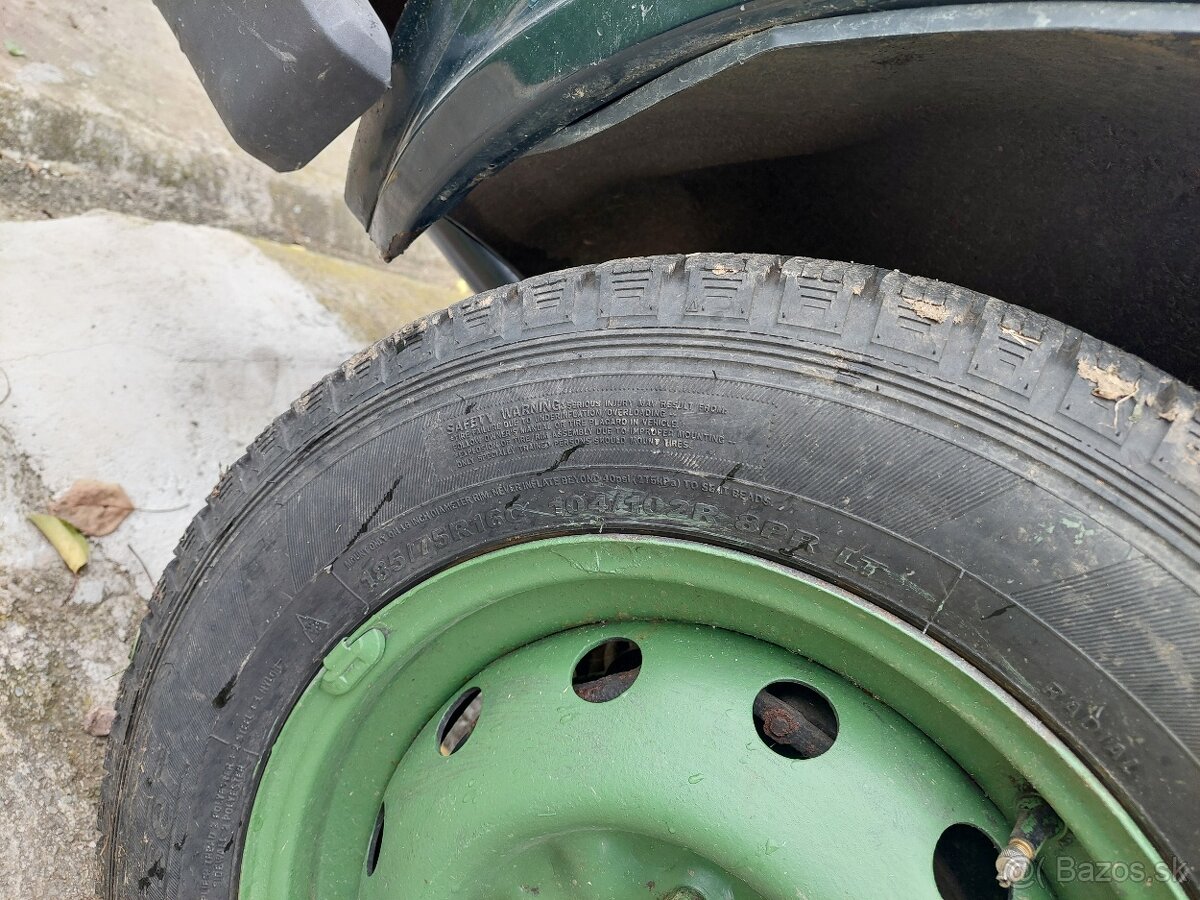 Pneumatiky celoročné na orig.diskoch Lada Niva-TOP stav R16 - 3