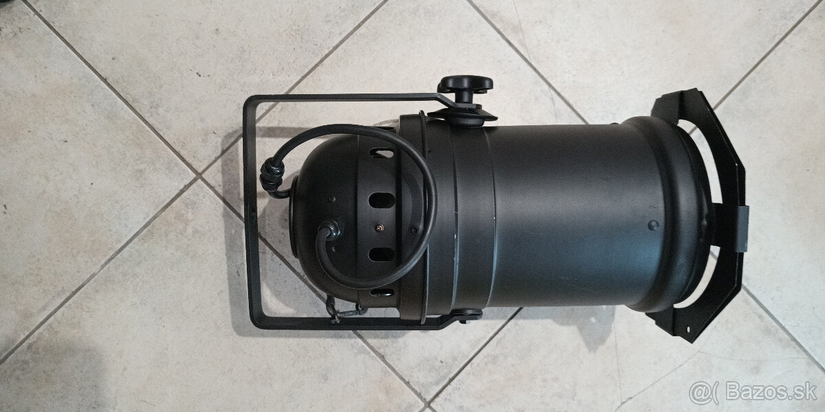 starý reflektor na okrasu - 3