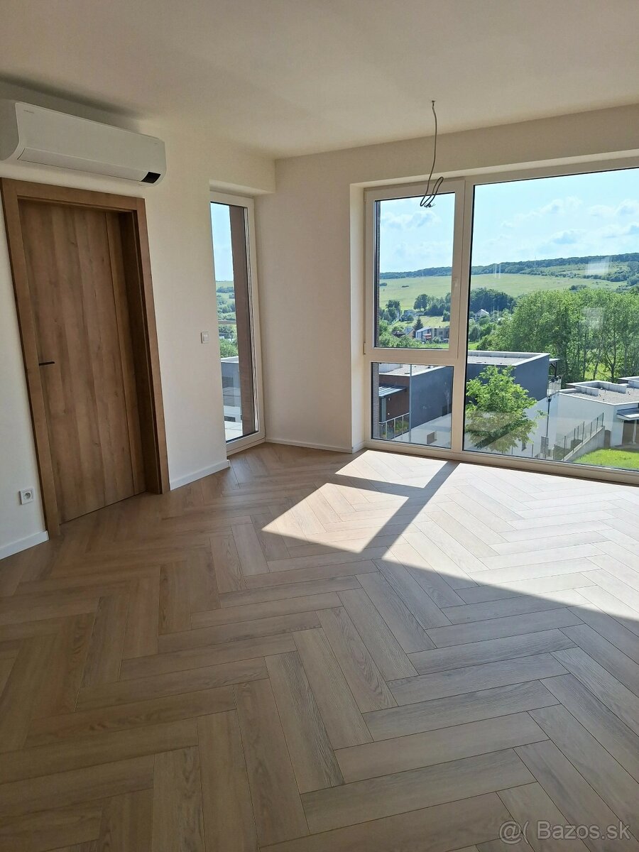 Predám 4 izbový byt - 3