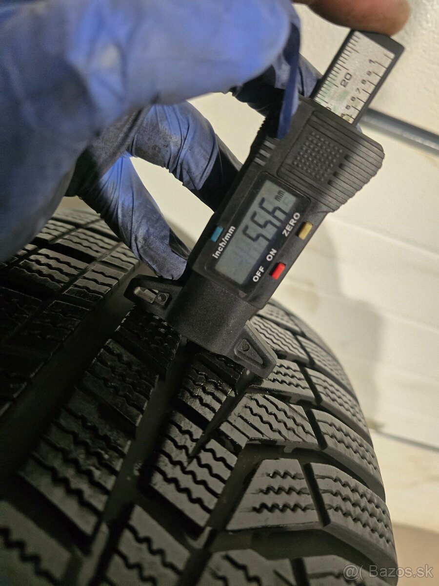 Zimné Pneu Hankook 215/65 R17 - 3