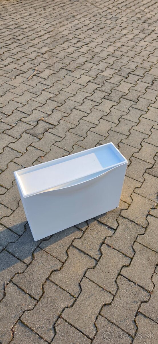 Biely plastový botník - 3