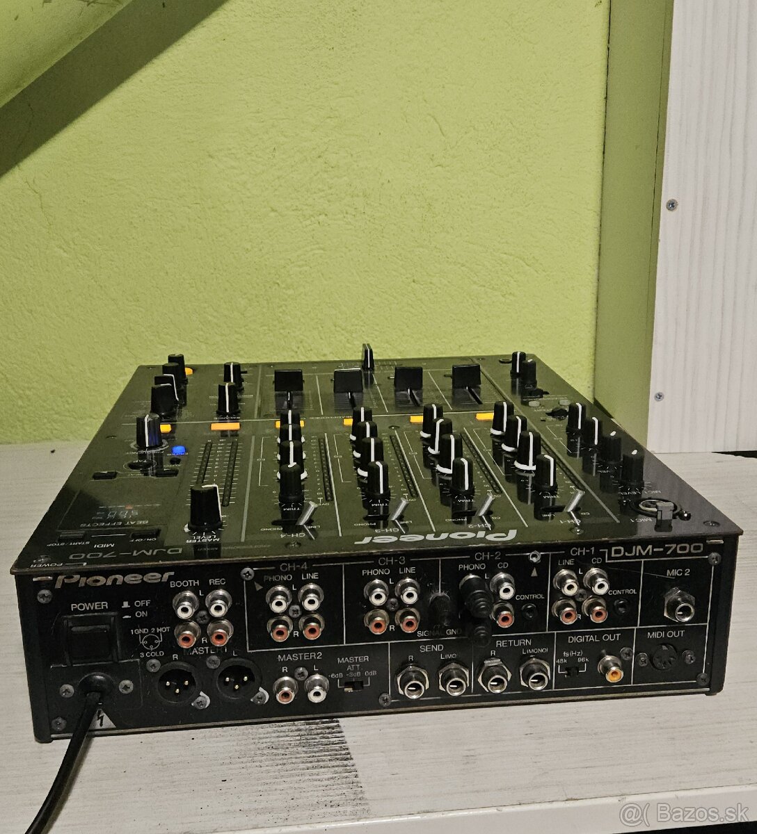 Pioneer DJ DJM700 - 3