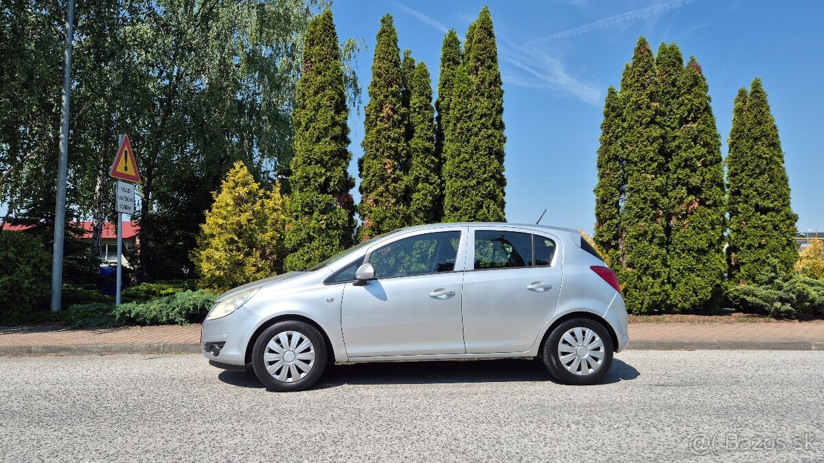Opel Corsa 1.4 benzín automat rv.10/2009 - 3