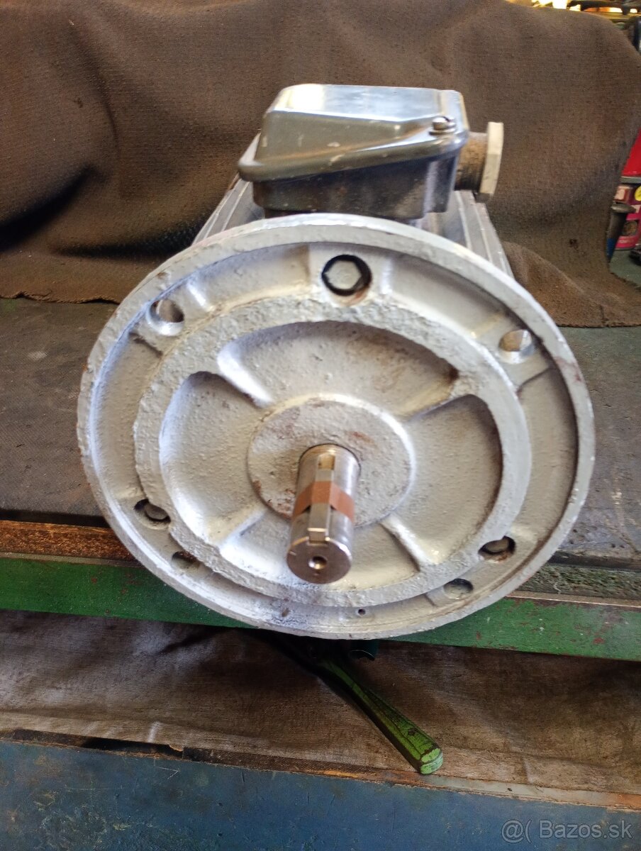 Predám elektromotor 4kw. - 3