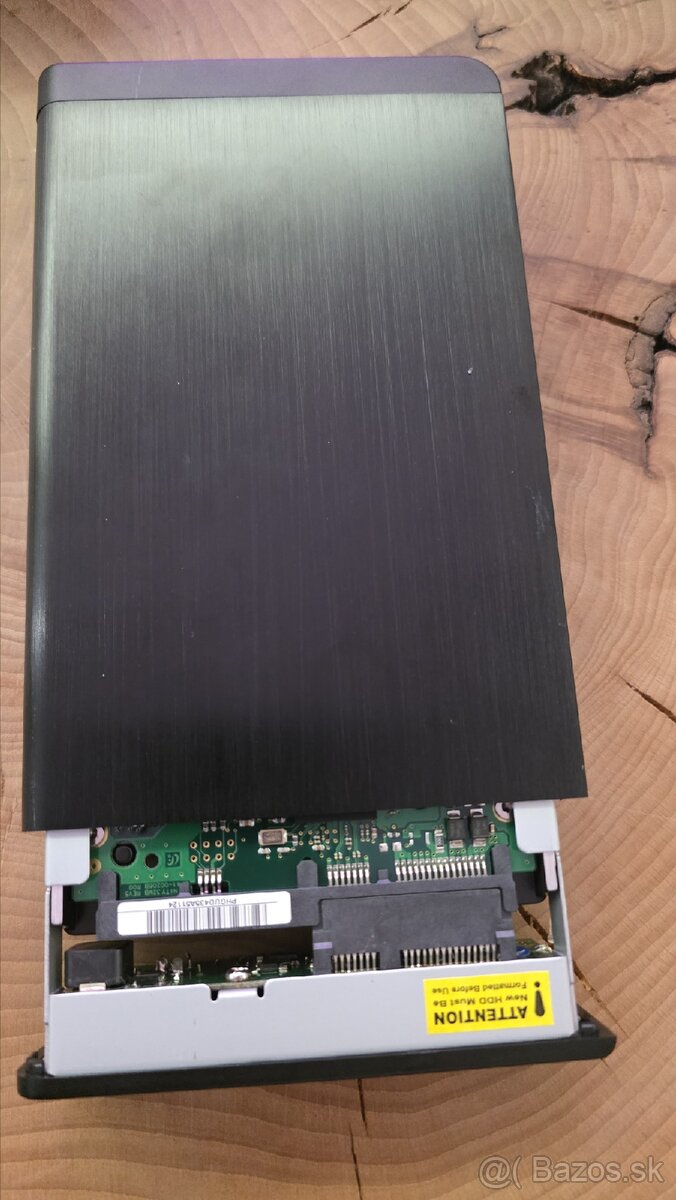 Predám kryt na externý 3,5" HDD. - 3