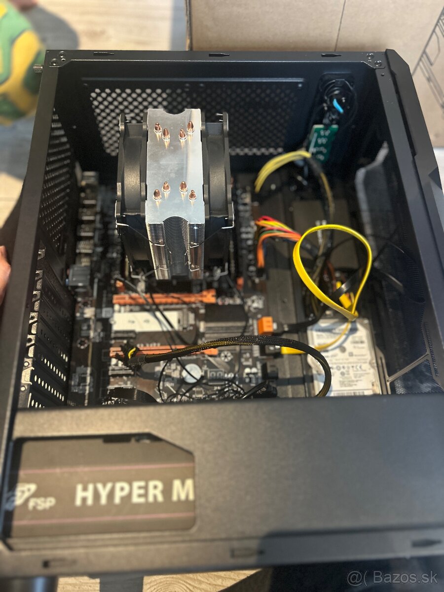 Predám výkonný PC 64GB RAMXeon E5-1650 v4, 64 G - 3