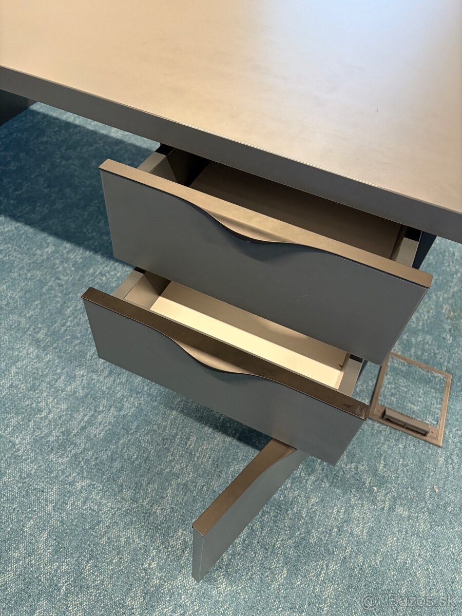 Kancelársky stôl na mieru - 3