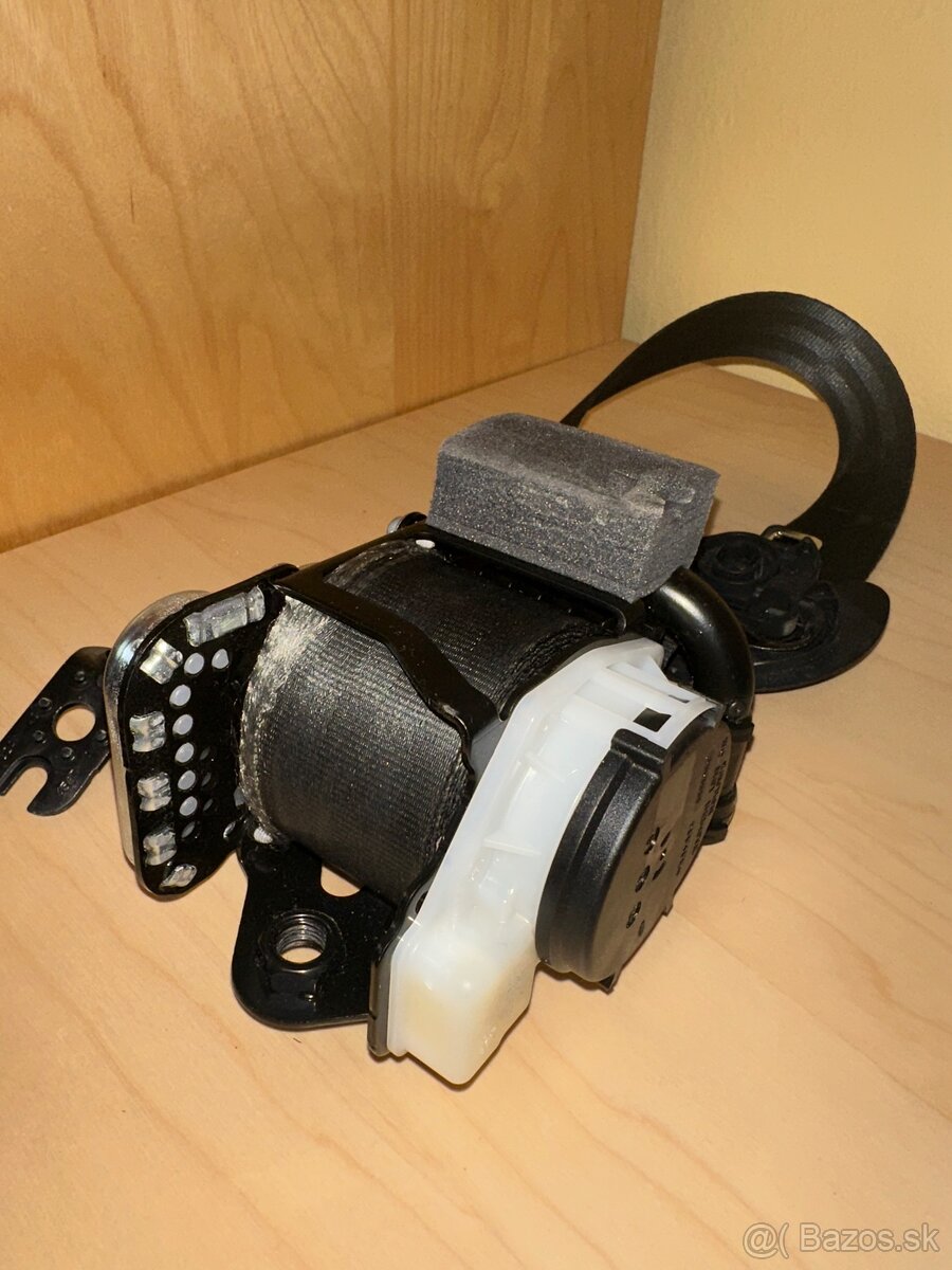 Bezpečnostný pyro pás z VW Golf 7 (ľavý predný) - 3