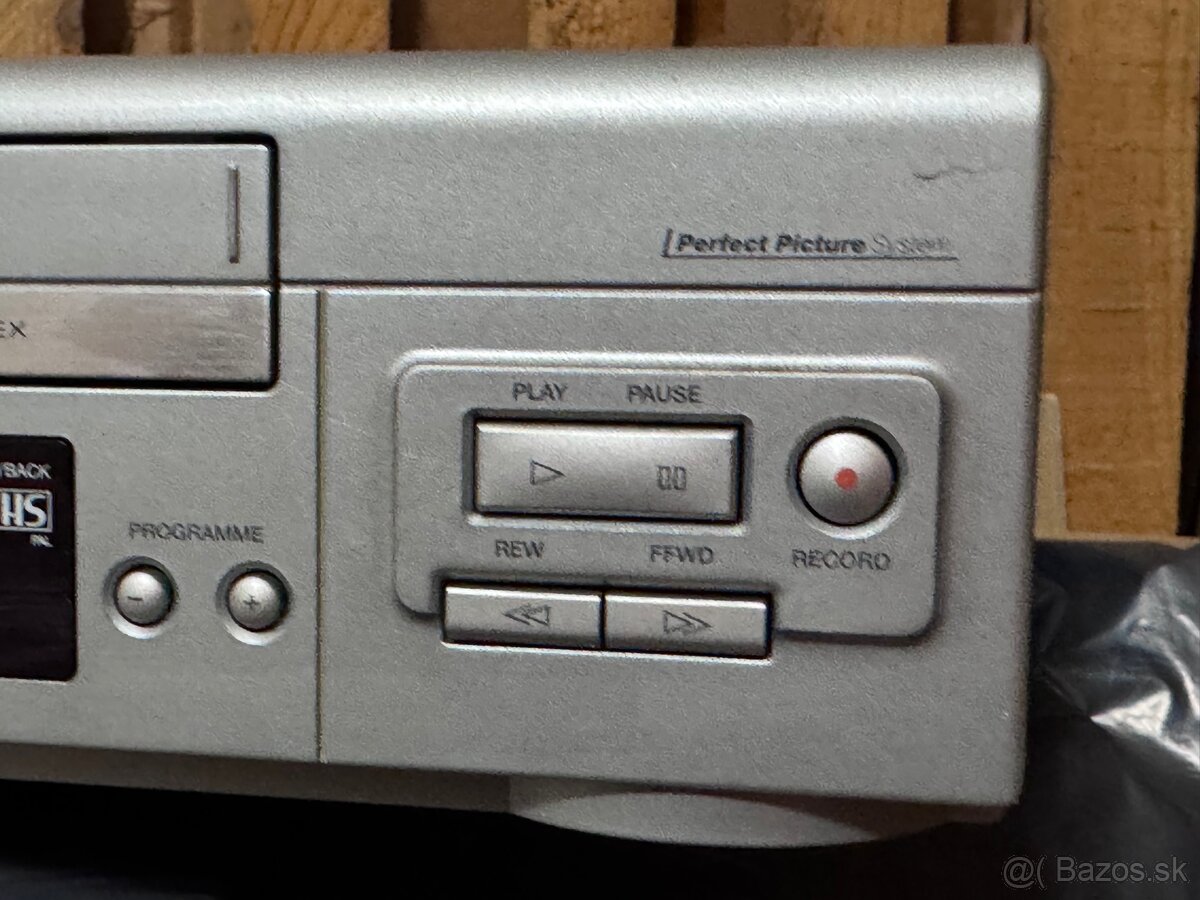 VHS videorekordér THOMSON - 3